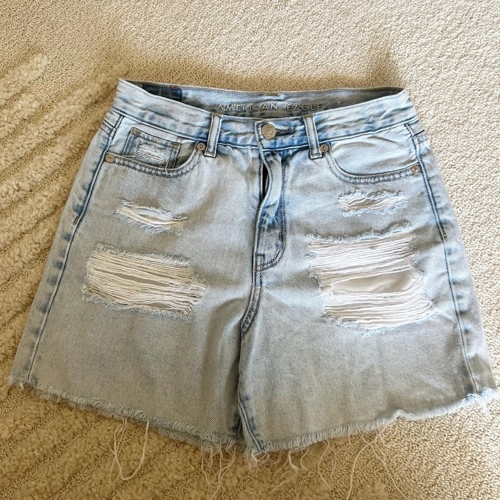 American Eagle Outfitters— Light Wash Distressed Mom Shorts